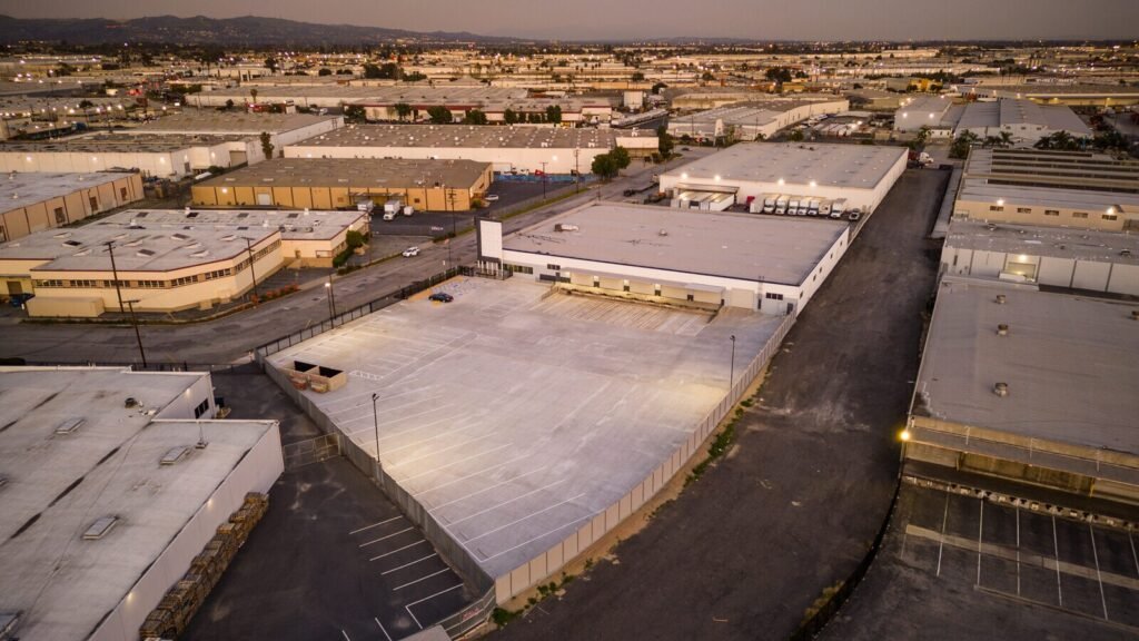 2425 Saybrook Avenue | 41,516 SF Distribution Warehouse for Sublease in Commerce, CA