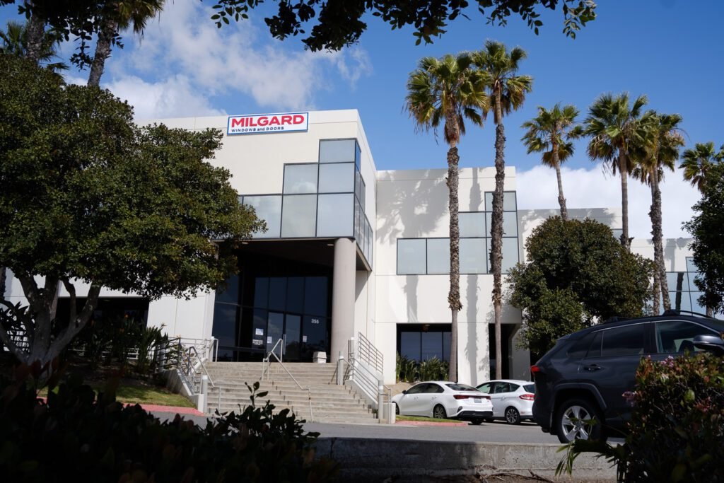 355 E Easy Street | 237,266 SF Industrial Warehouse for Sublease in Simi Valley, CA